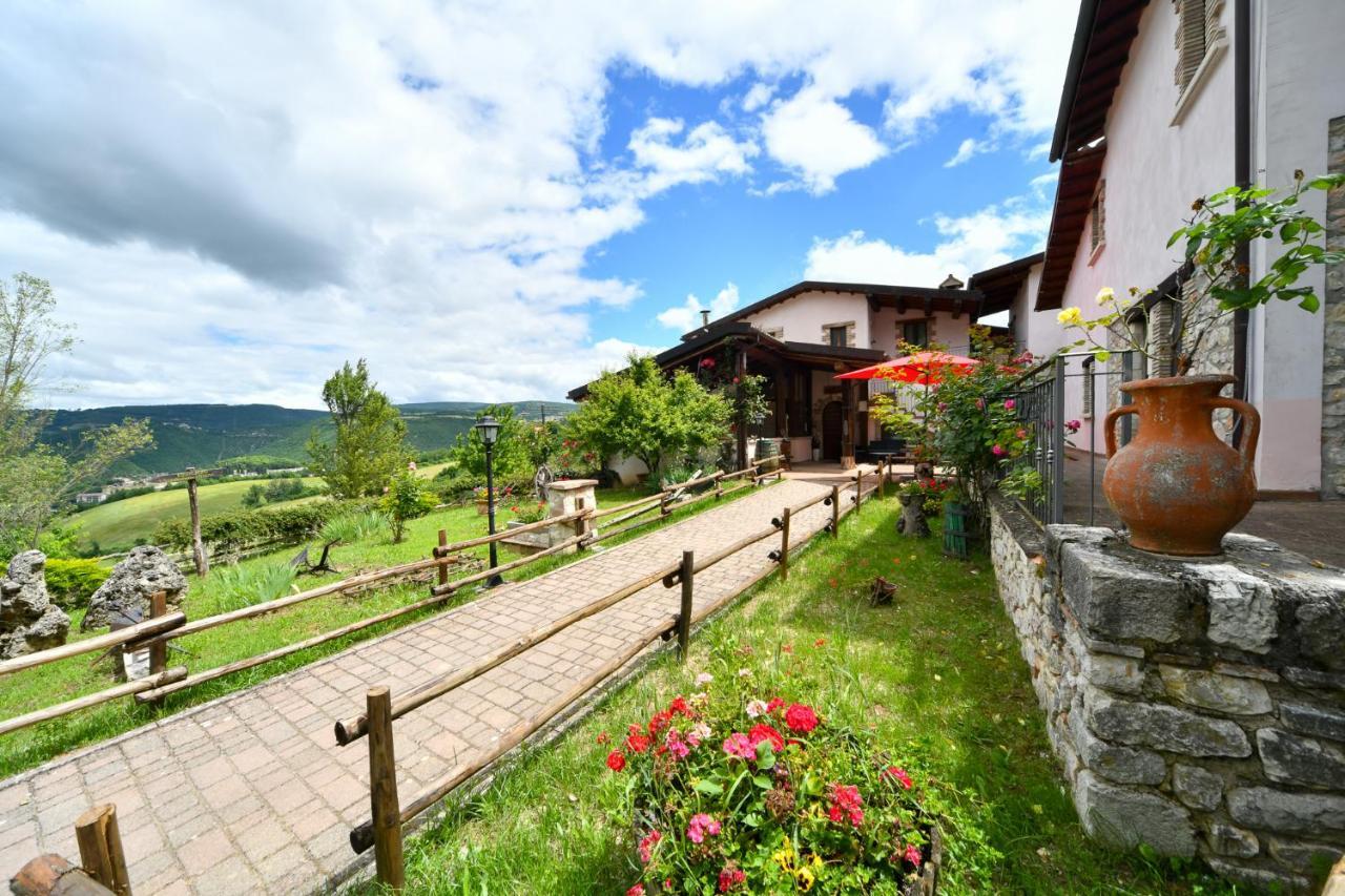 Agriturismo Valle Tezze Cascia Exterior foto
